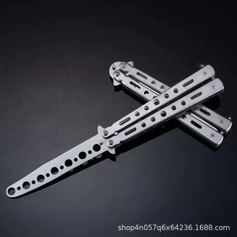 CSGO蝴蝶刀梳子甩手刀户外折刀刀具全钢未开刃野营必备便携折叠