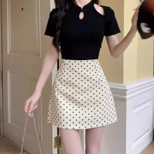 灰色白色波点半身裙女2024春秋新款法式包臀裙A字裙短裙黑色裙子