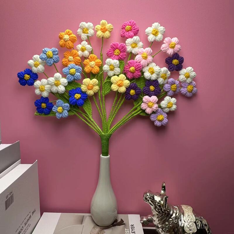 Forget-Me-Not Puff Flower Handmade Crochet Yarn Flower Teacher's Day Valentine's Day Mother's Day Artificial Bouquet Dried Flower Creative Design