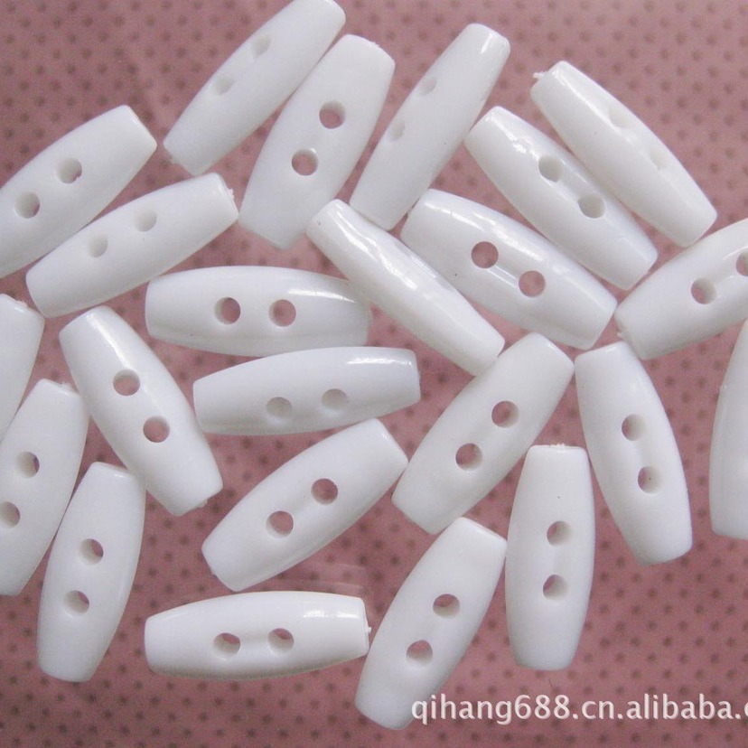 25mm白色橄榄扣 两眼服装纽扣 大衣扣 风衣扣子 靴子装饰扣子