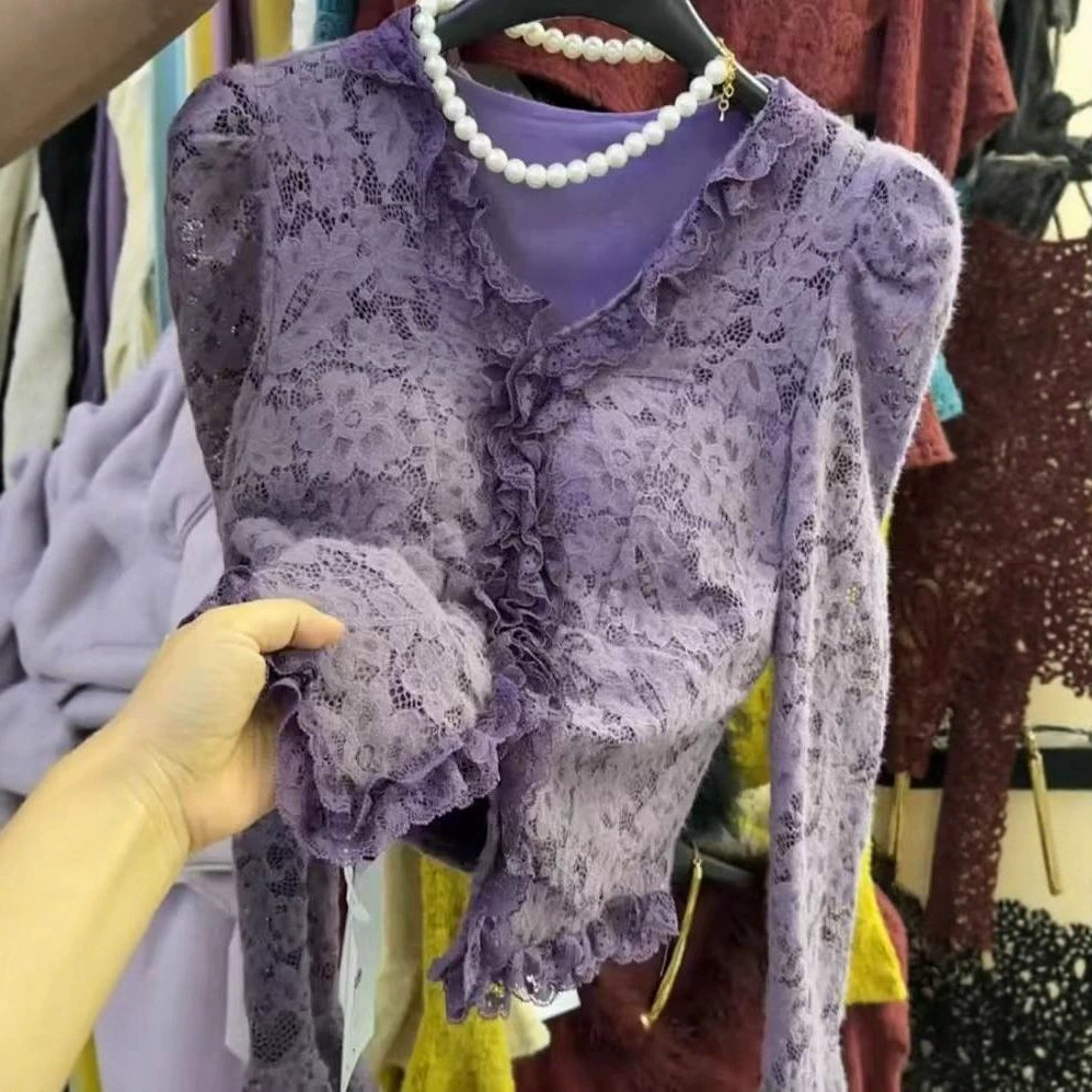 法式复古温柔风V领磨毛加绒蕾丝衫女春季修身显瘦打底内搭上衣