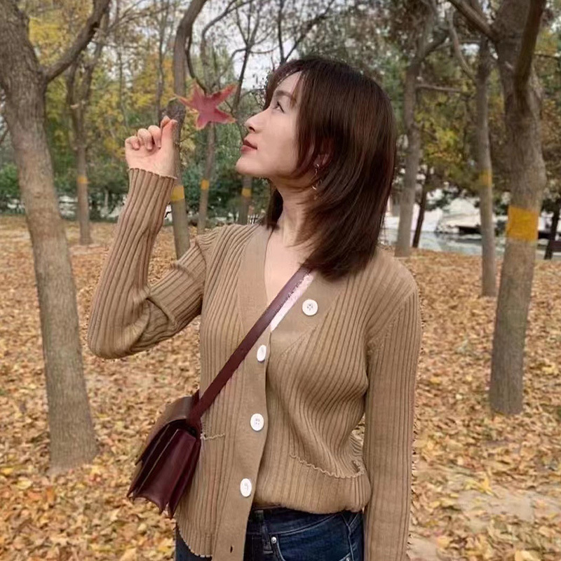 Sheep Wool Knitted Cardigan Women's 2023 Autumn and Winter New V-neck Contrast Color Slim-fit Slimming Sweater Top Base Shirt