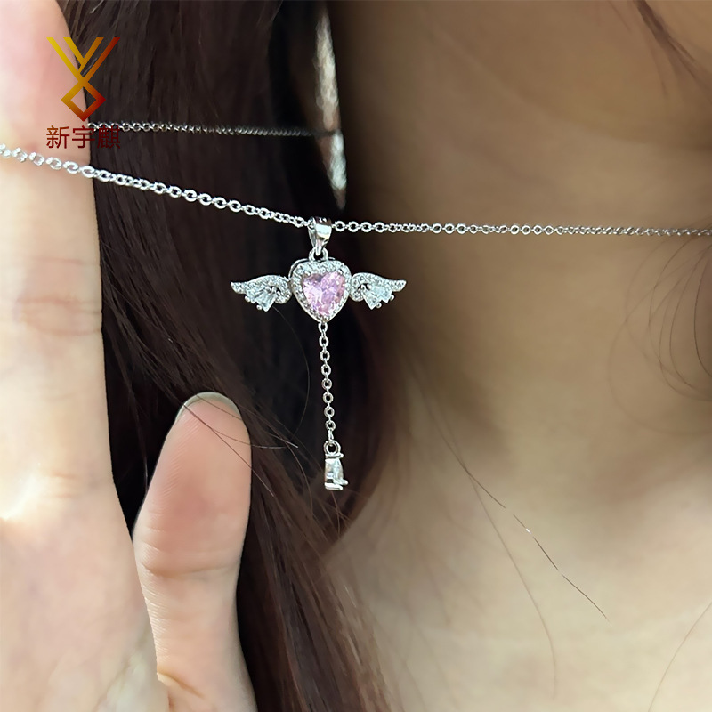 Cupid Heart Necklace Women's Light Luxury Niche Design Angel Wings Clavicle Chain as a Birthday Gift for Girlfriend