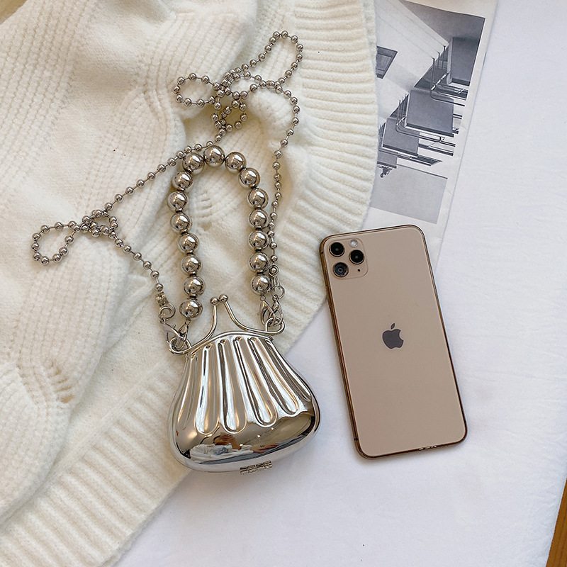 High end Mini Pearl Chain Handheld for Women 2023 New Small Stand One Shoulder Crossbody Shell Blessing Bag_voghion.com