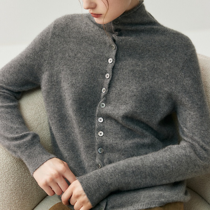 Fashionable and Simple Rolled-Edge Cashmere Women's Knitted Base Layer Sweater with Half-High Collar, Thick and Loose-Fitting, Slimming Effect, Long Sleeves Fashionable and Simple Rolled-Edge Cashmere Women's Knitted Base Layer Sweater with Half-High Collar, Thick and Loose-Fitting, Slimming Effect, Long Sleeves
