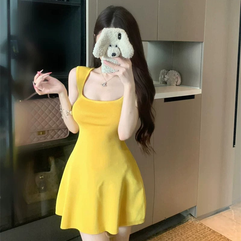 Ginger Yellow Square-Neck Sexy Waist-Cinching Dress for Women, Summer Slim-Fit Waist-Revealing Bodycon Skirt, Spicy Girl Style Short Dress Ginger Yellow Square-Neck Sexy Waist-Cinching Dress for Women, Summer Slim-Fit Waist-Revealing Bodycon Skirt, Spicy Girl Style Short Dress