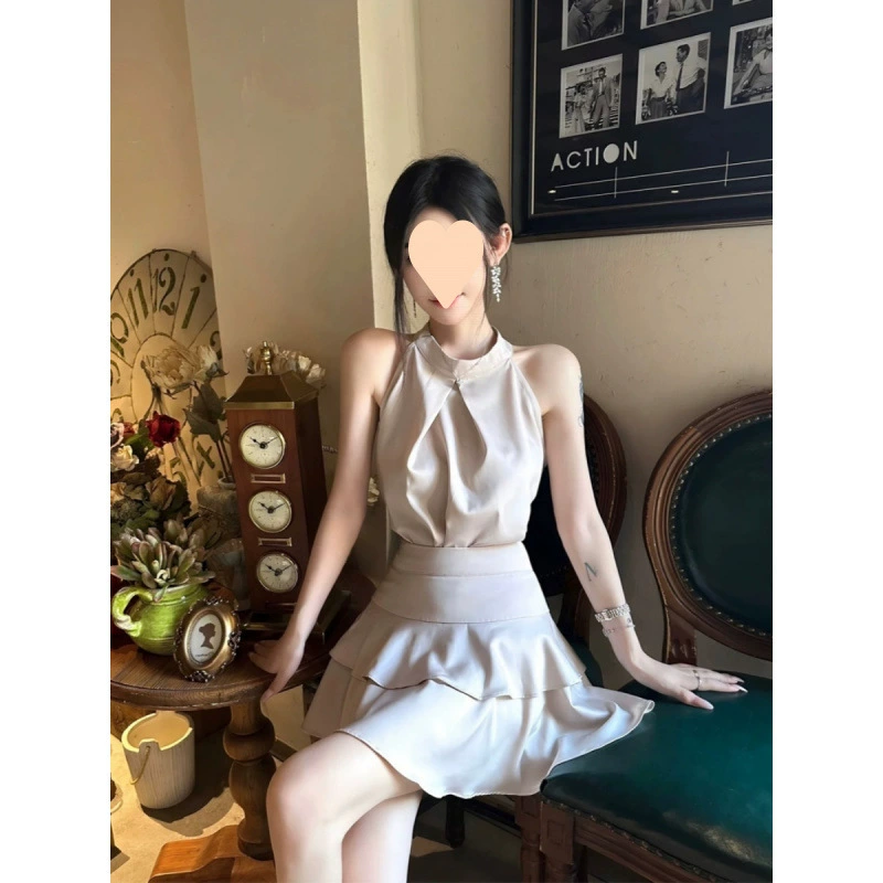 Модный и стильный костюм, модный жилет с открытыми плечами и пышной юбкой с высокой талией, летний костюм из двух частей.