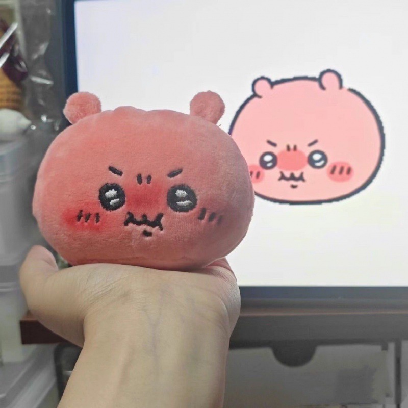 怒りのchiiawa赤い顔のジーカワの人形の超萌えのキーホルダーのぬいぐるみのペンダントのかわいい学生のカバンのペンダント|undefined