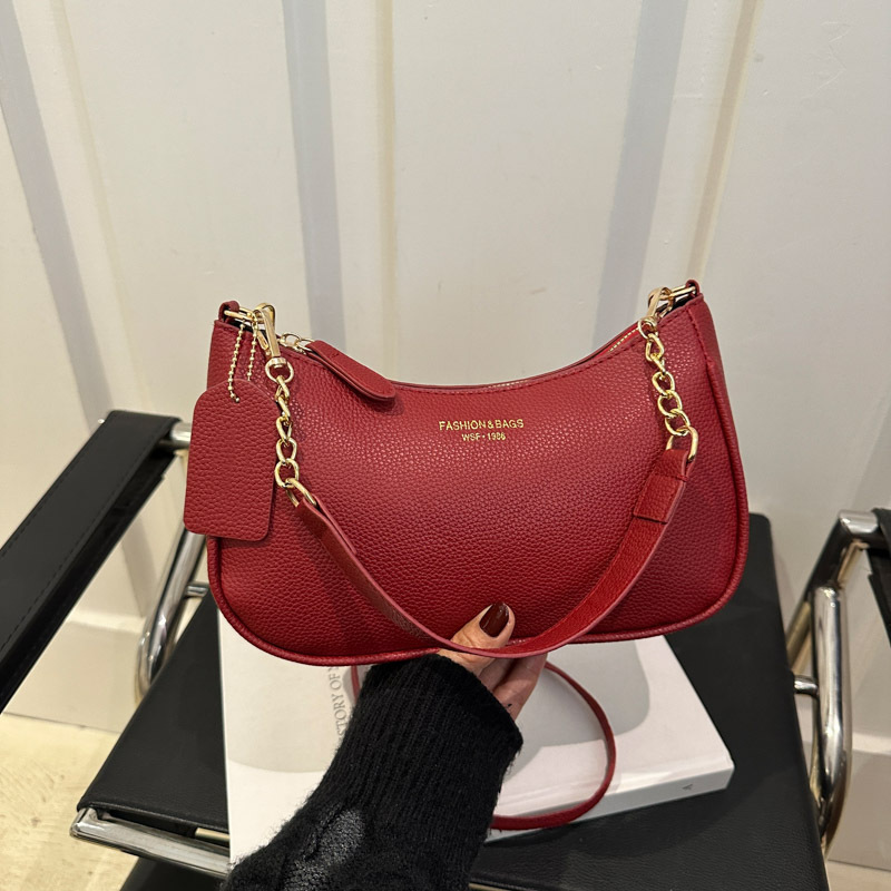 Bolsos debajo de las axilas para mujeres 2025, nueva moda de moda bolso de hombro textural damas primavera lichi patrón bolso de trabajo pequeño