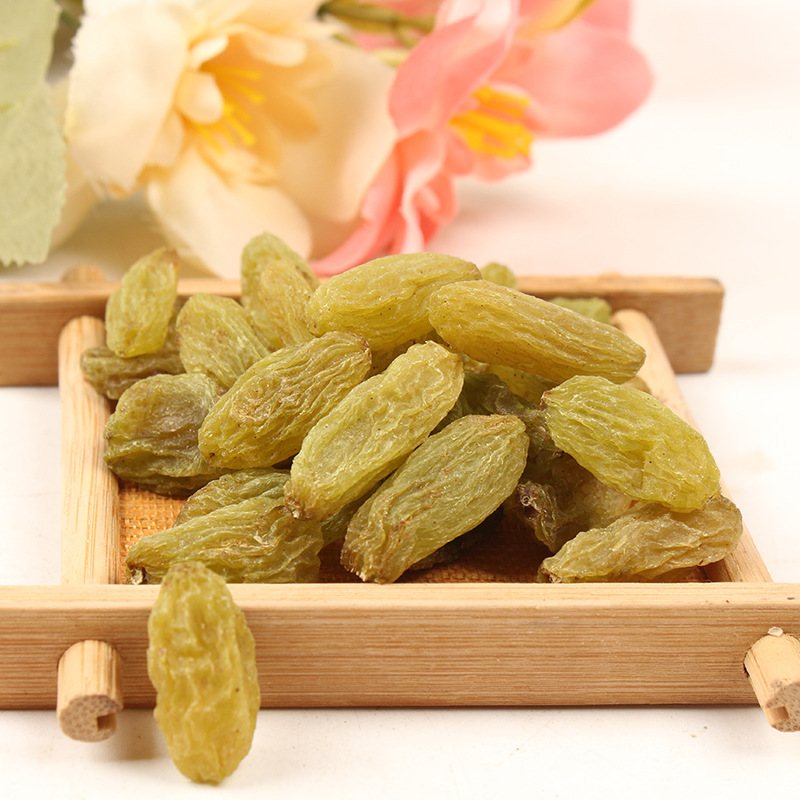 [Delivery] Large grain Xinjiang raisins 500g yellow and green dried raisins bulk snacks yellow raisins on the tree