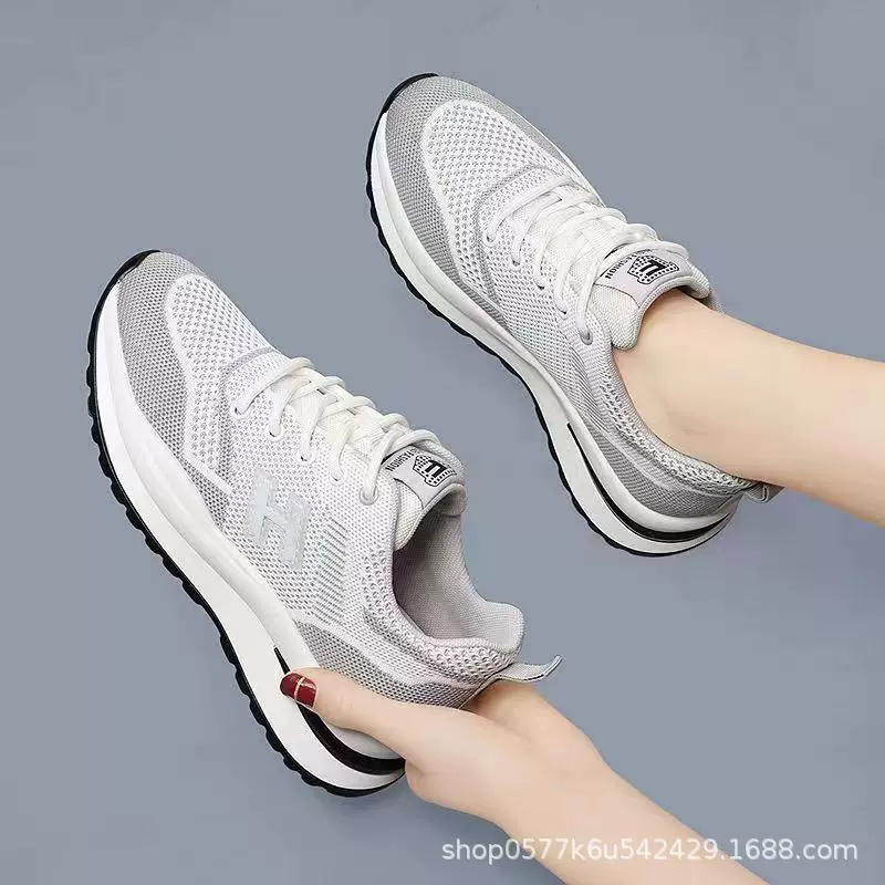 2024新款春季轻便运动鞋女韩版百搭时尚跑步鞋女网面透气休闲女鞋