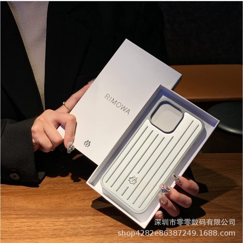 Luggage-Style Aluminum Alloy Full-Coverage Phone Case for iPhone 17, iPhone 16, iPhone 15 and iPhone 14 | Shockproof Protection