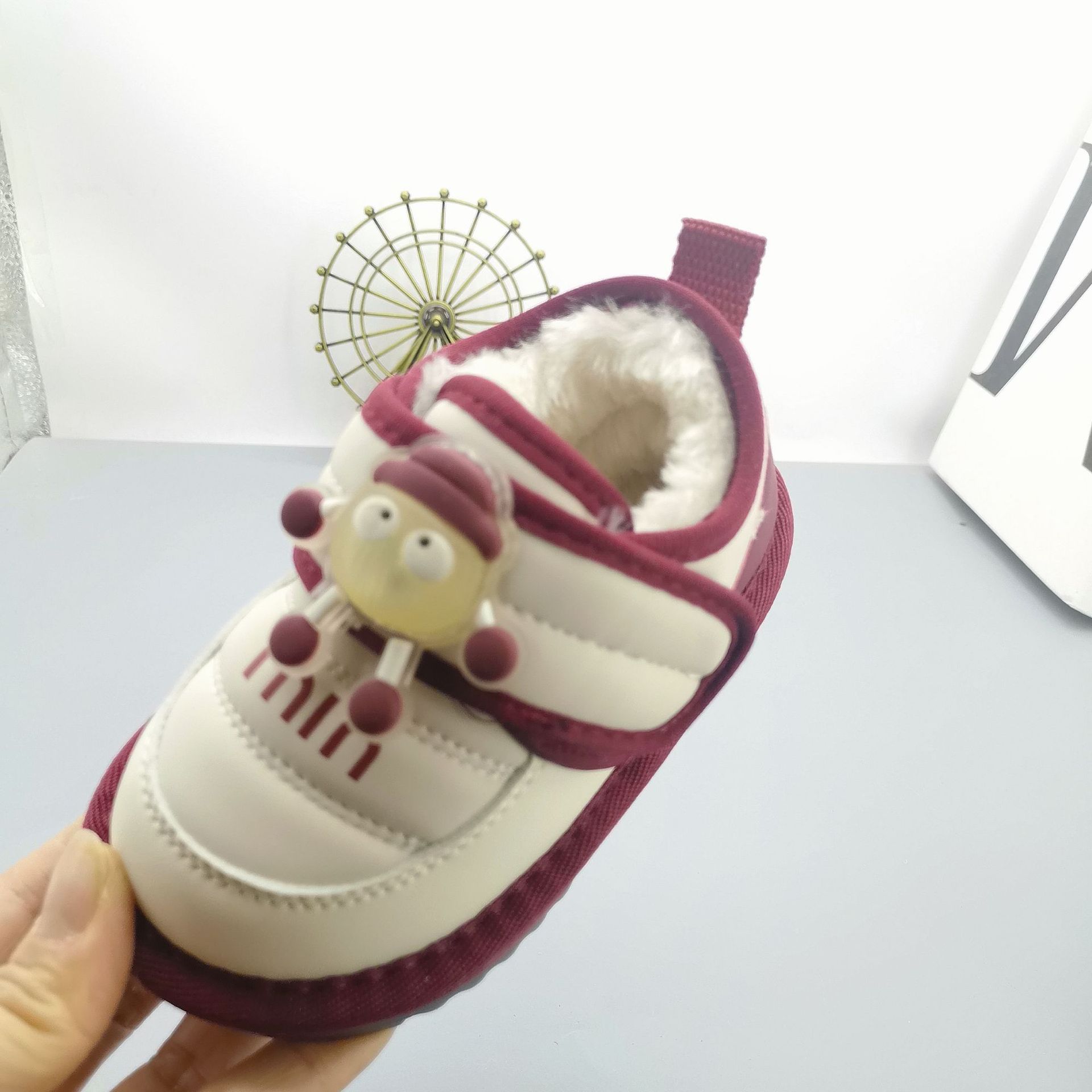 Zapatos de vaca de 17 - 27 yardas para niños con zapatos deportivos de terciopelo para niñas iluminadas botas cálidas para bebés zapatos de algodón para bebés