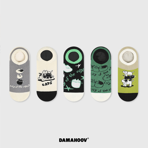 Summer cute cartoon cat print socks for women with shallow mouth boat socks thin Y-heel invisible socks non-slip sweat-absorbing socks for women
