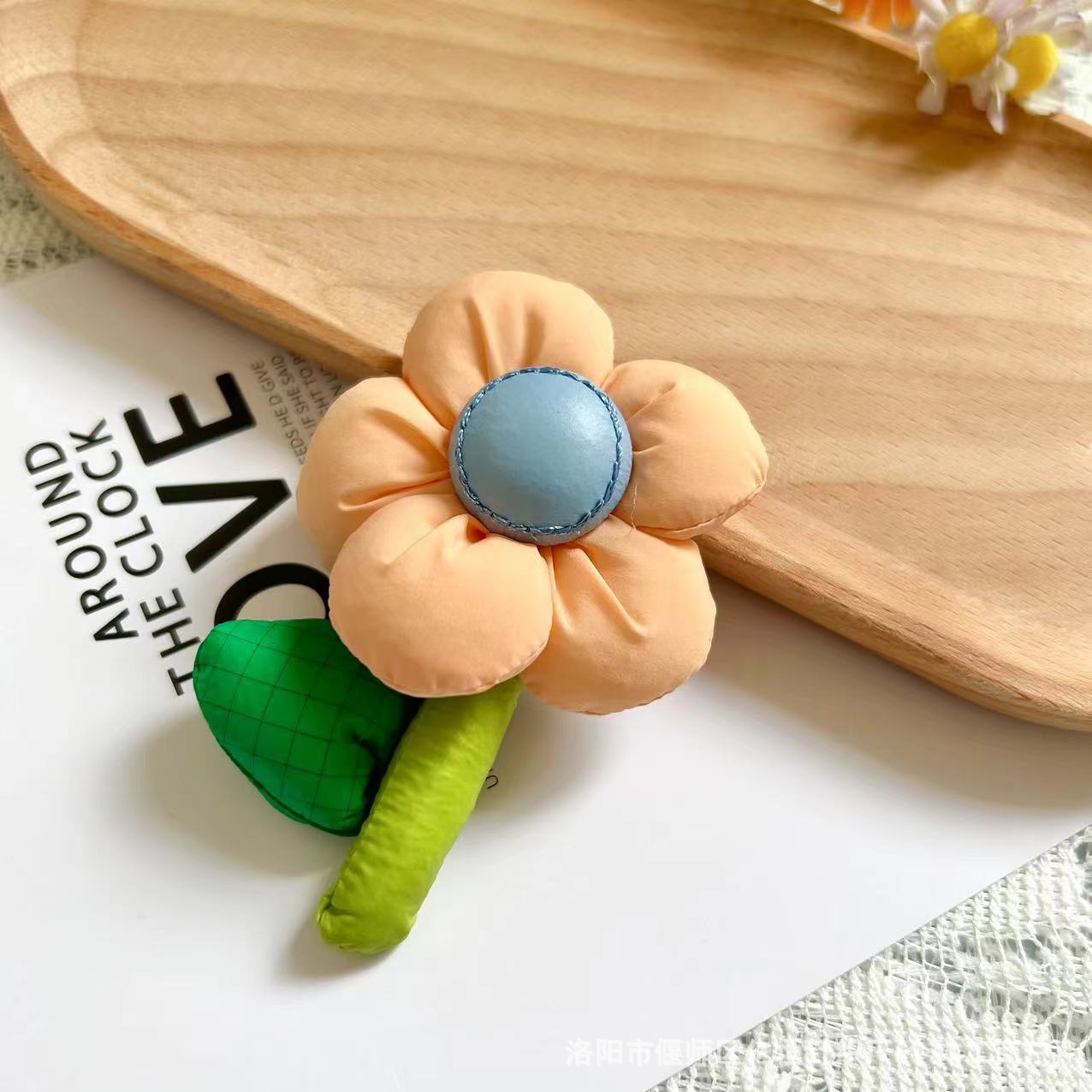 주황색 꽃(액세서리)