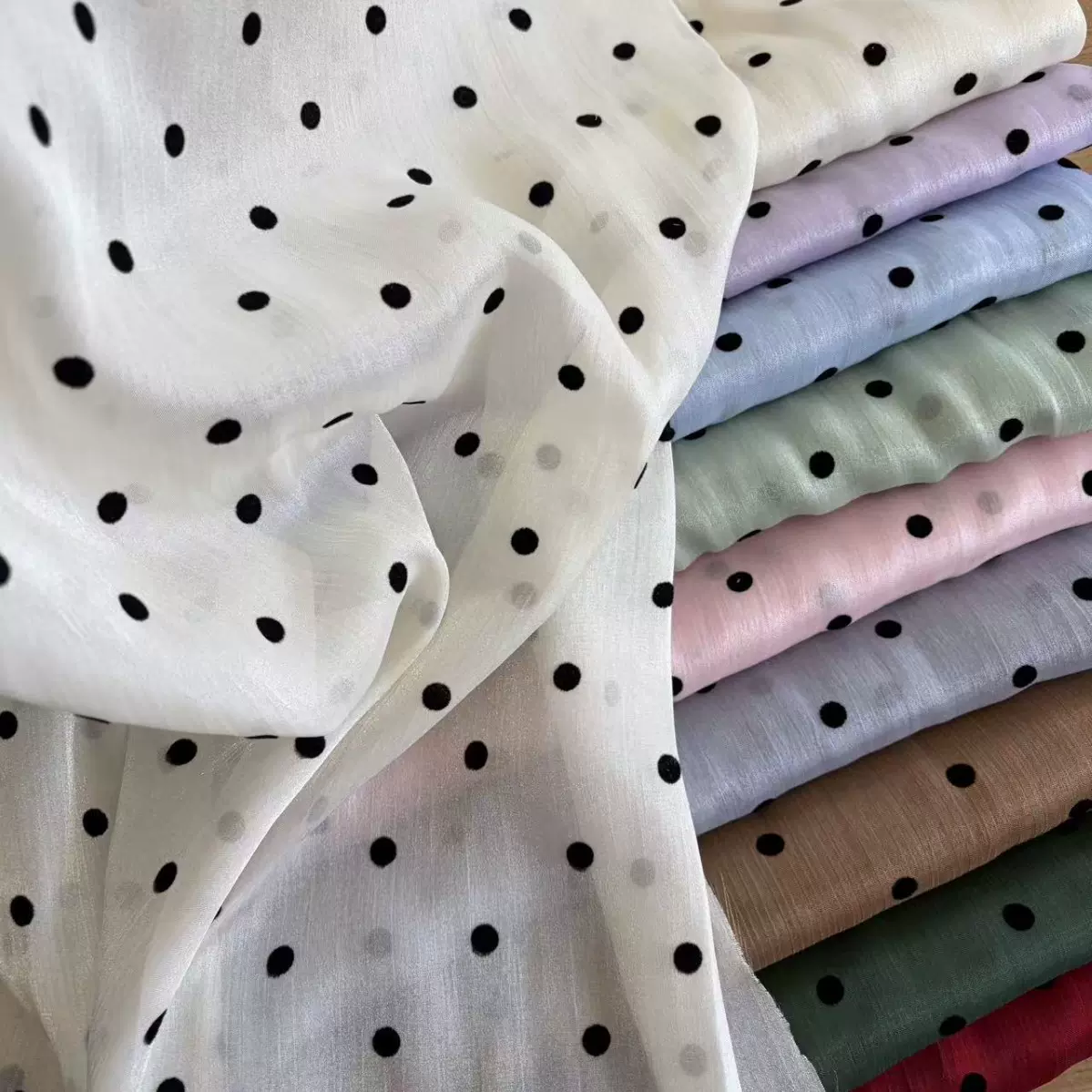 珠光天丝波点面料 复古黑圆点雪纺布 服装连衣裙布料