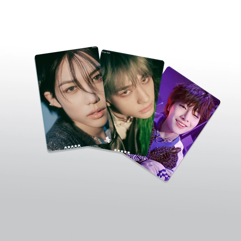 -Stray Kids's new "★★★★★ (5-STAR)" Lomo55 small card Ming posture