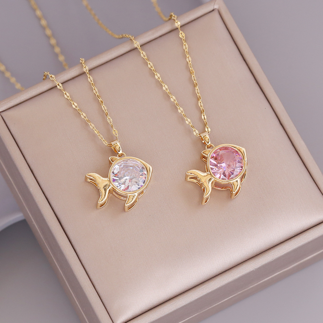 wholesale new cute fish pendent zircon 18K gold necklace Nihaojewelry