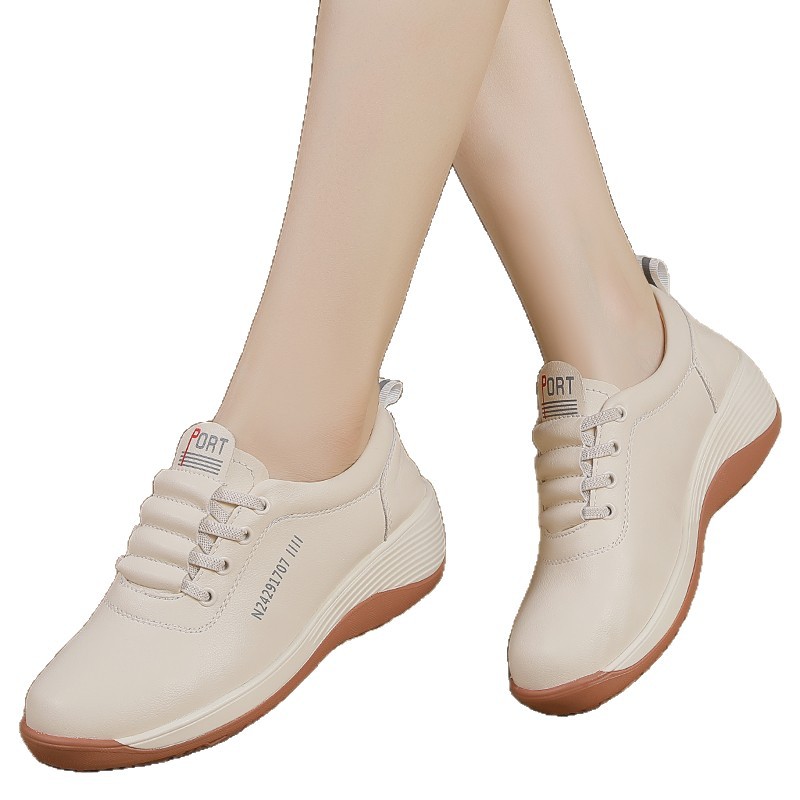 Zapatos de cuero suaves de suela gruesa para mujeres 2026 nuevos zapatos de viaje de suela suave para mujeres con un pedazo de pie para caminar zapatos casuales