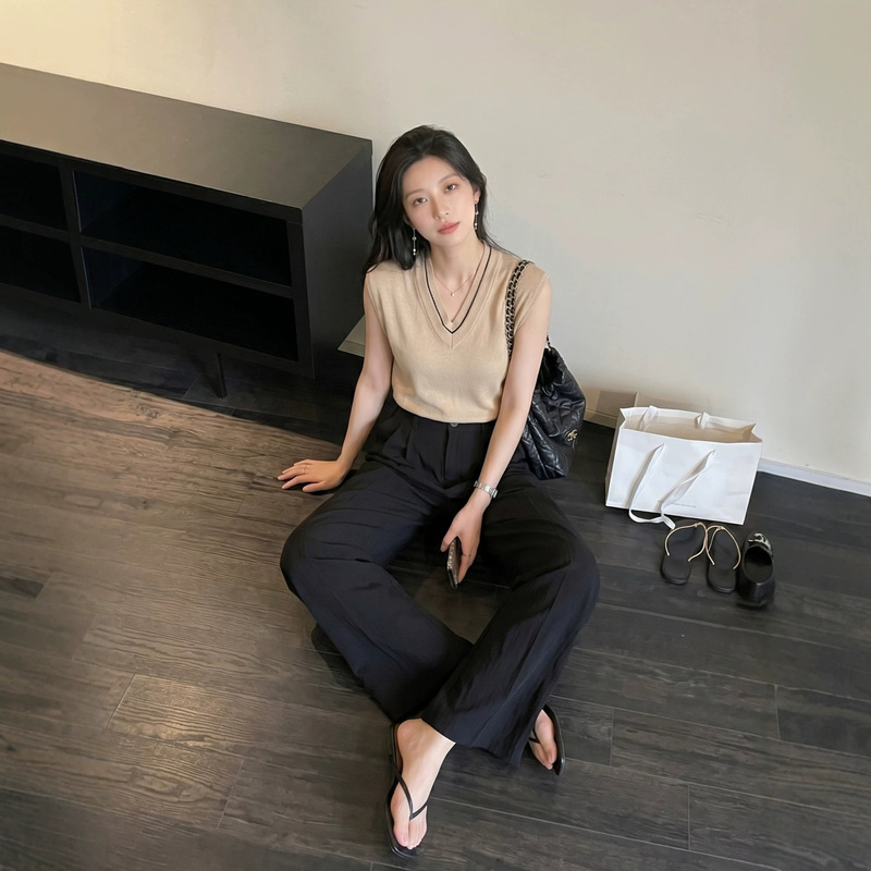 2026 Spring and Summer New Style Women's V Neck 100% Worsted Wool Machine Washable Thin Knit Sweater Top Sun Protection Cardigan 2026 Spring and Summer New Style Women's V Neck 100% Worsted Wool Machine Washable Thin Knit Sweater Top Sun Protection Cardigan