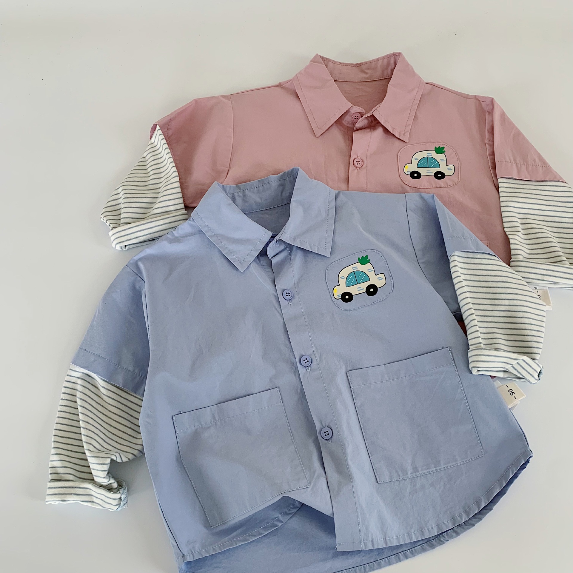 Camisas infantiles Mai Bao 2025, otoño nuevo estilo coreano para bebés de hombres y mujeres, rayas falsas de dos piezas de camisa de tela interior de moda infantil