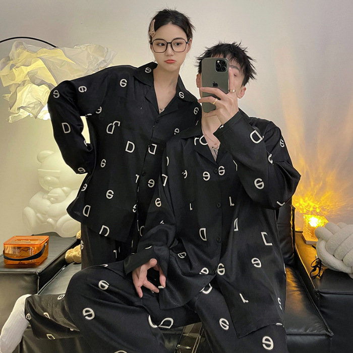 Pareja pijamas de mujer primavera y otoño seda de hielo manga larga hombres delgados Jacquard más tamaño traje de desgaste de seda real