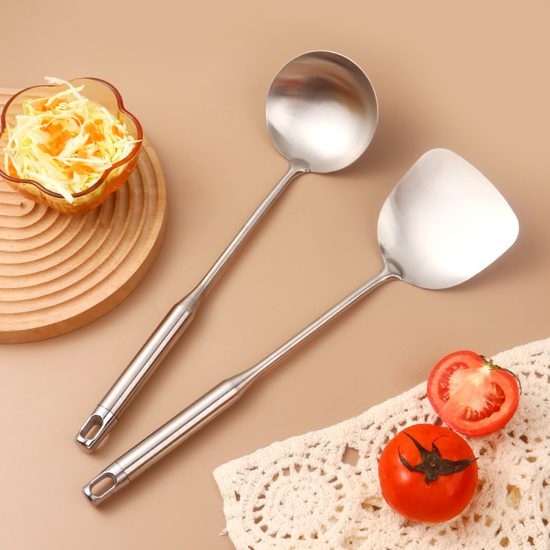 ステンレスの鍋のシャベルのスプーンの2つのセットの厚い取っ手の家庭用炒め物のシャベルの料理人の調理器具のセットの卸売り|undefined