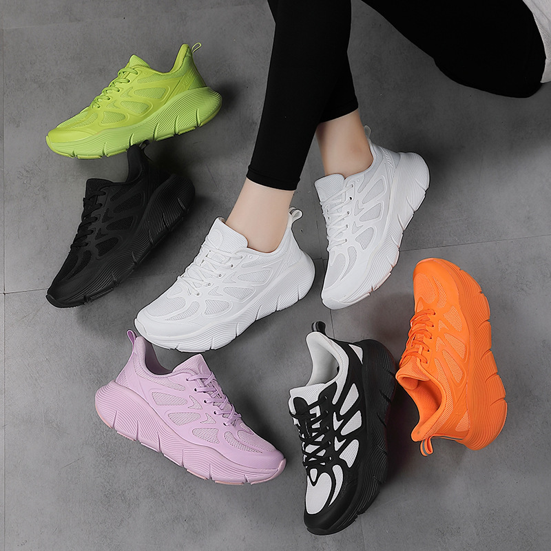 Cross-border plus size men's and women's couples multi-color sneaker lightweight soft bottom running shoes explosions a generation of hair shoes