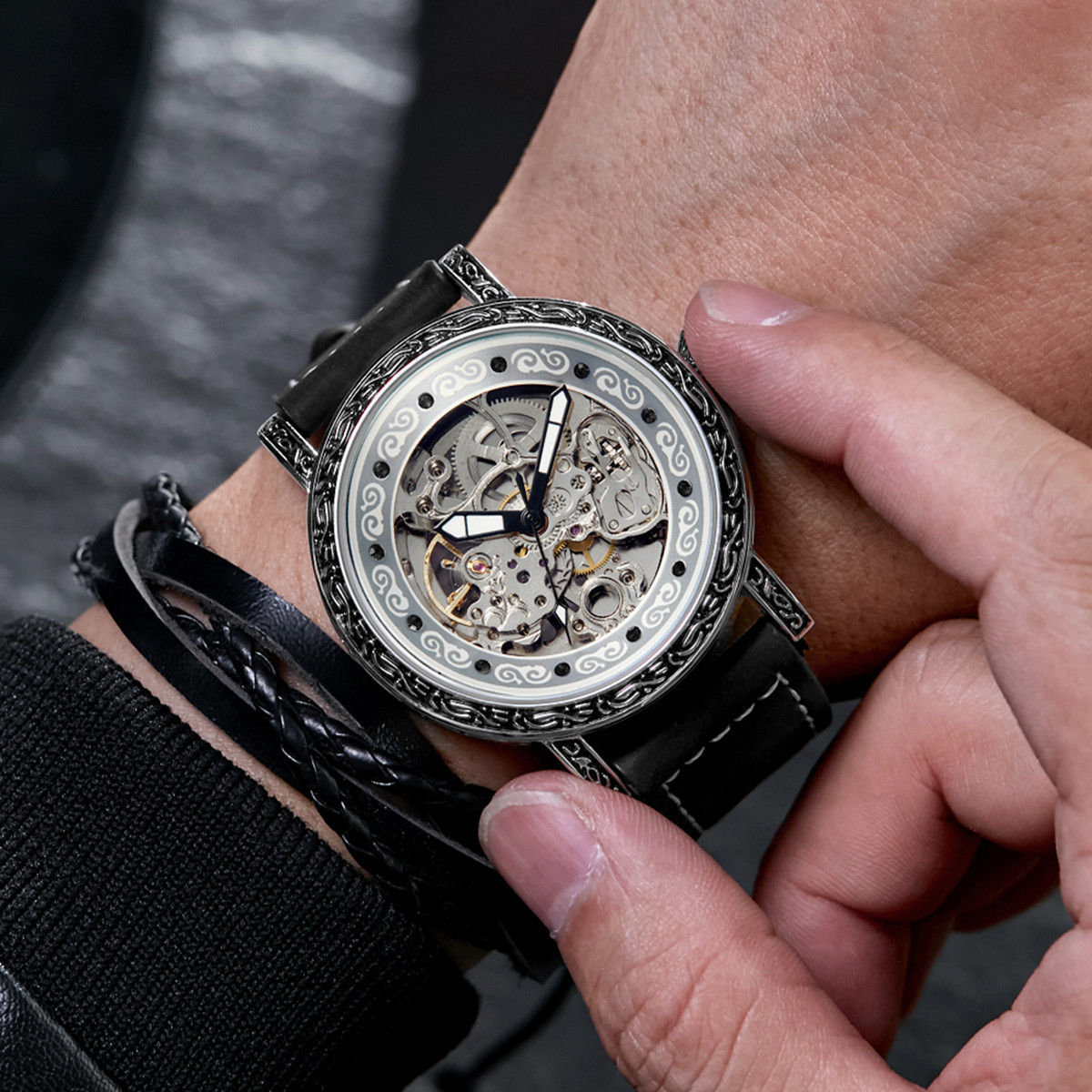 Men's Automatic Mechanical Watch With Leather Strap And Steel Case_voghion.com
