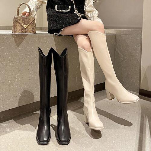 Chunky-heel, knee-high, white square-toe slim boots—new style riding boots with fleece lining, tall boots for women.