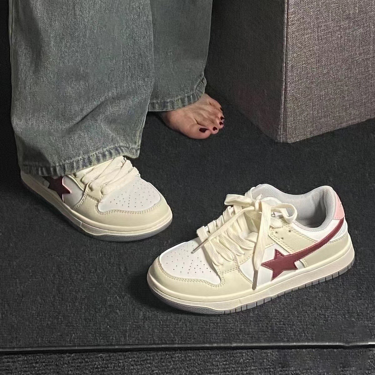 Women's Star Pattern White Running Shoes Versatile Flat Trainers_voghion.com