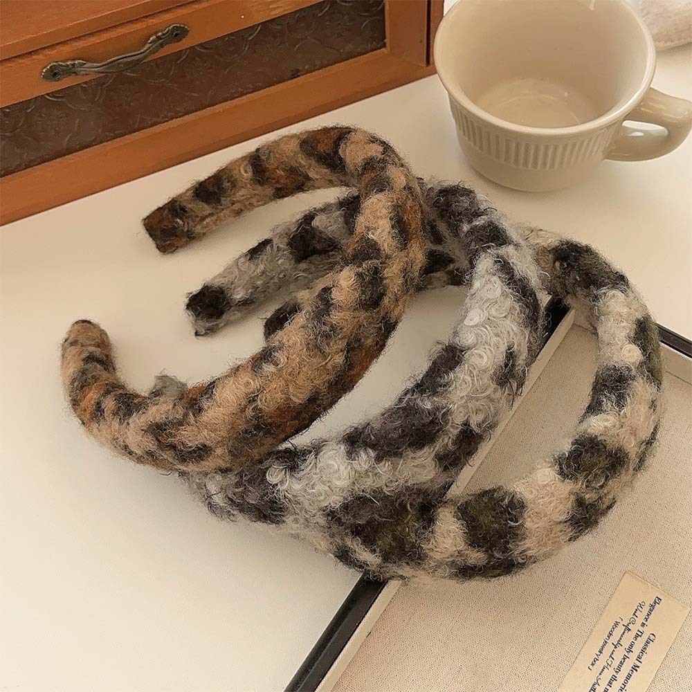 Otoño y invierno de alta calidad cordero estampado leopardo nuevo estilo de moda cabeza de cabeza de alto cinturón de peluche universal fuera de la tarjeta de pelo