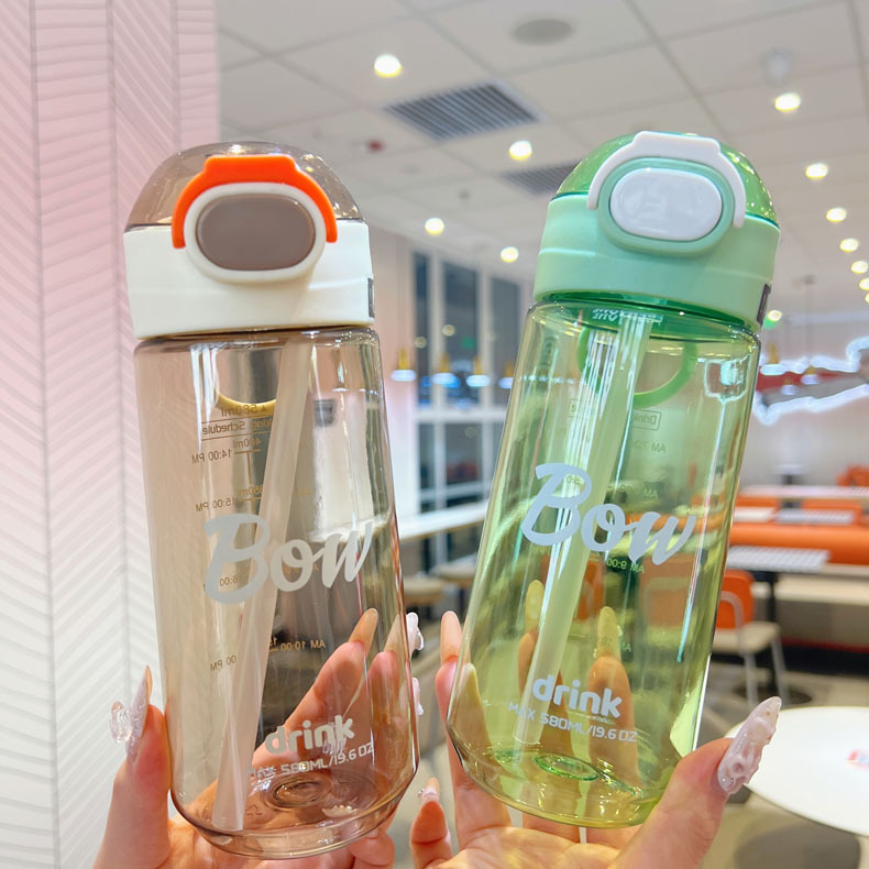 Taza de agua deportiva de alta capacidad taza de acondicionamiento físico al aire libre para hombres y mujeres taza de alumno hervidor de agua resistente a altas temperaturas de verano paja portátil