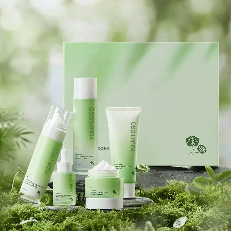 OEM加工定制积雪草舒缓五件套装保湿补水柔润紧致肌肤面部护理品