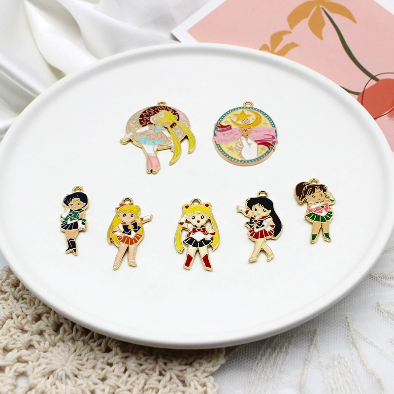 Металлическая подвеска-талисман Sailor Moon S1, сплав с эмалью, легкая, 10 вариантов дизайна