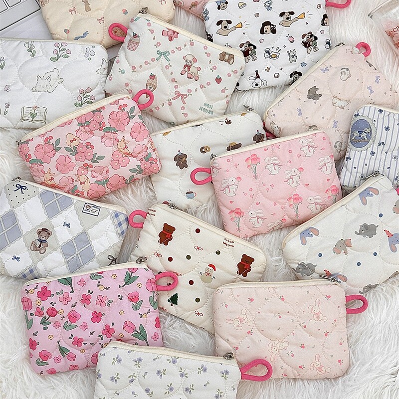411162 [Copyright Class] Cartoon Quilted Cosmetic Bag Small Object Clutch Coin Purse Mini Storage Bag