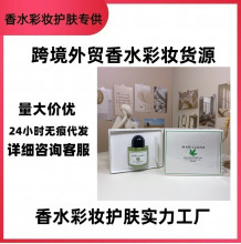 �羳���Q��ˮ�o�˅^õ�峬��ѩ�ɰ�ɫ��������֮�û����Į�»�