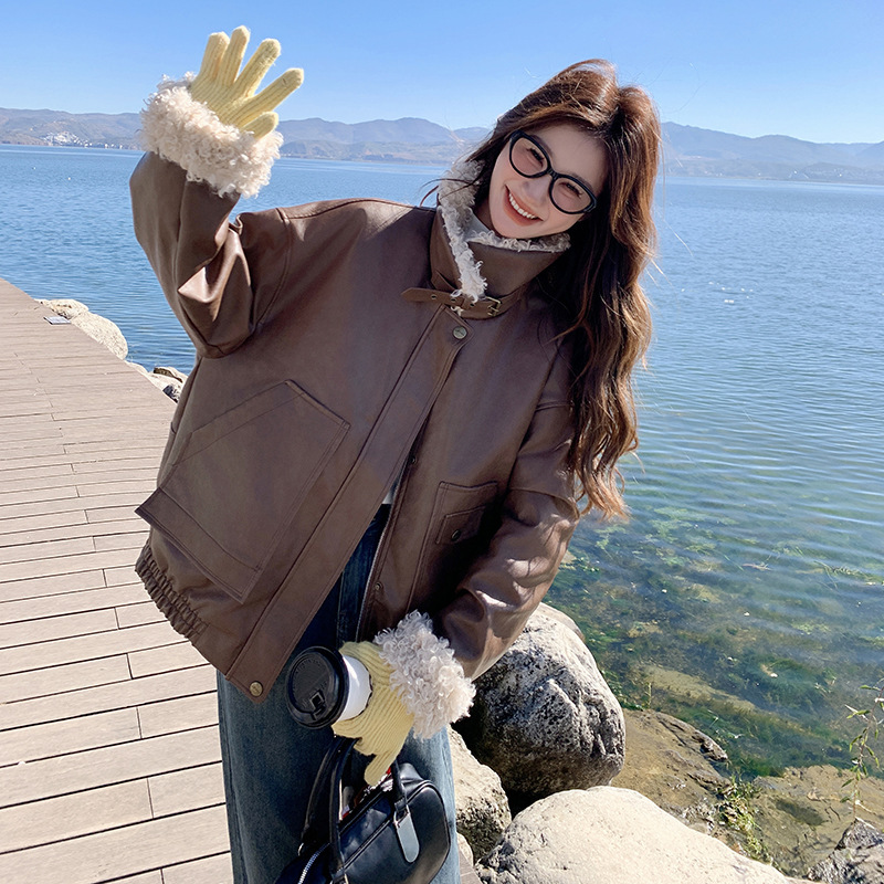 New Model Good Data Lamb Wool Pu Leather down Jacket 90 White Duck down 207-1810P295 Control 328 New Model Good Data Lamb Wool Pu Leather down Jacket 90 White Duck down 207-1810P295 Control 328