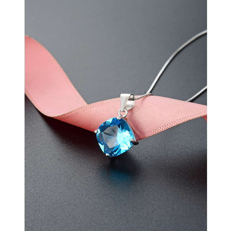 925 plata esterlina collar de cristal azul de moda femenina temperamento cuadrado simple colgante de diamante de cadena de clavícula de alto nivel nicho