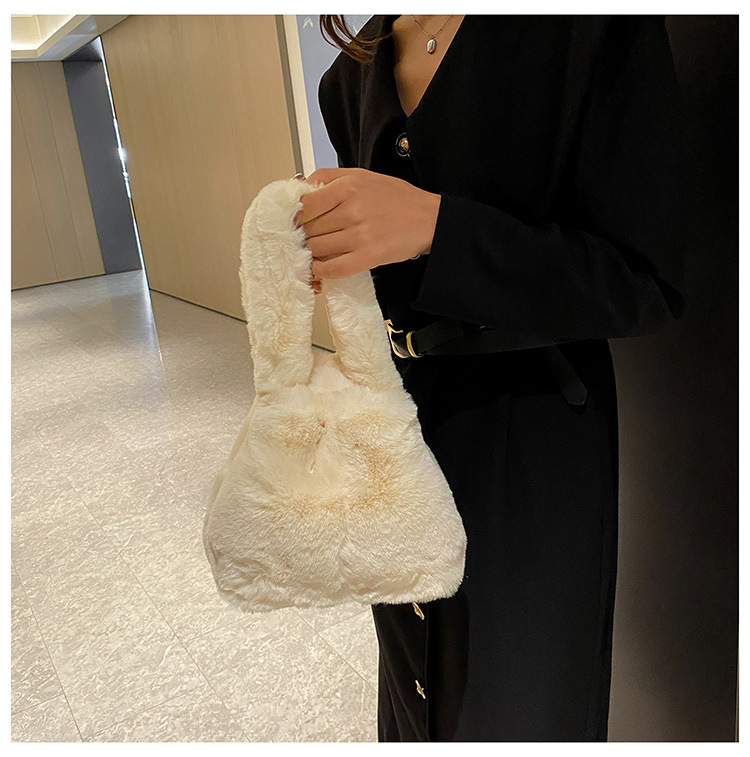New handbag for women in 2024 with a high-end feel, solid color plush bag, fashionable and versatile handbag, cute_voghion.com