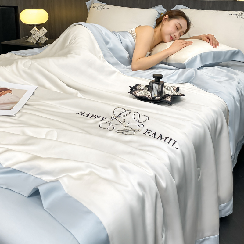 로우 밀크 쉐이크 화이트 스카이 블루