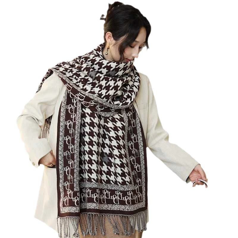 Demi-season warm scarf with letters, cloak with tassels made of faux fur, Korean style