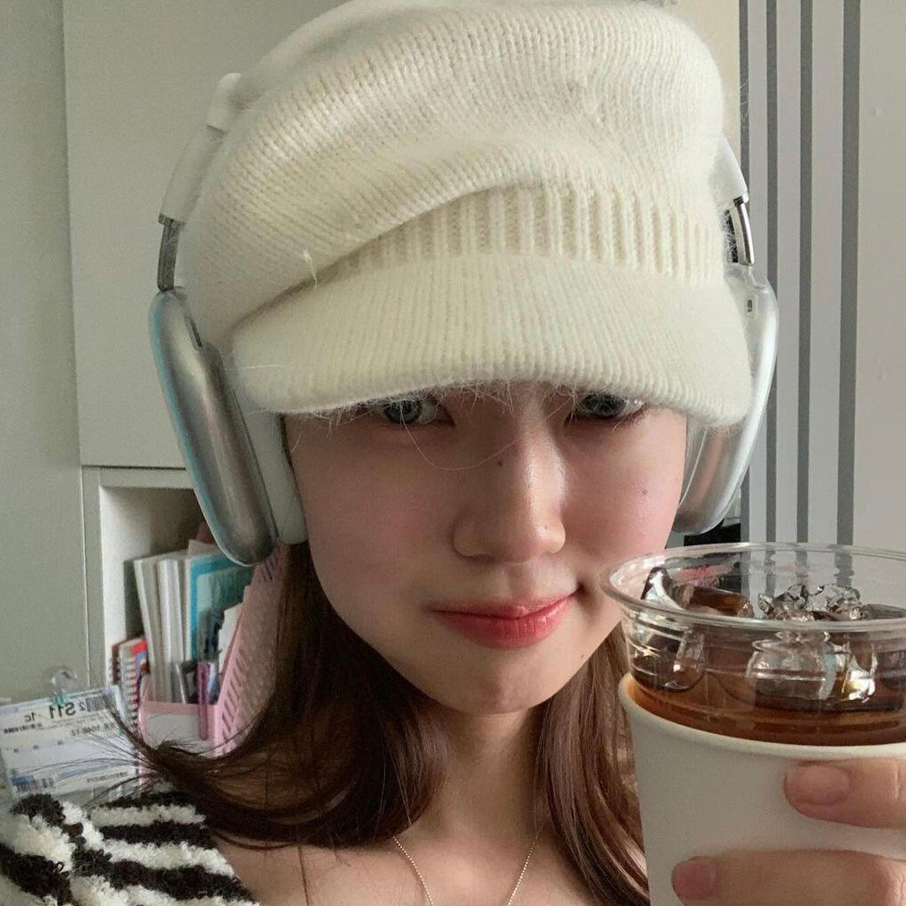 Women's Rabbit Fur Beret Octagonal Artist Hat White Warm Knitted_voghion.com
