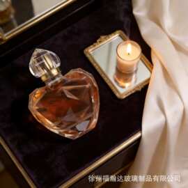 跨境100ml高档玻璃爱心型香水分装瓶透明化妆品瓶便携式喷雾瓶