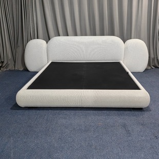 Nordic Light Luxury Solid Wood Fabric Bed Italian Modern Simple Creative 1.8m Double Queen Bed