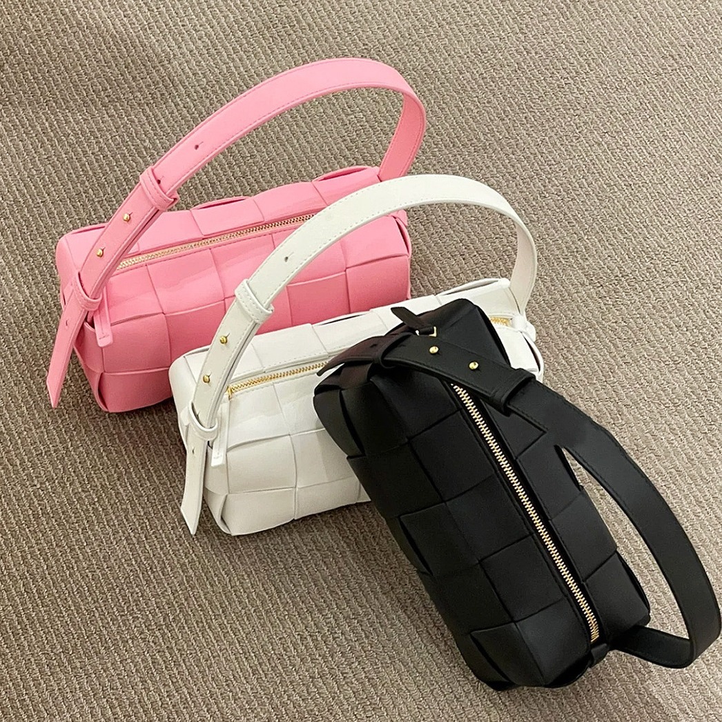 2023 New Leather brick Woven Bag High-end Shoulder Underarm Bag Pink All-match Handheld Pillow Women's Bag