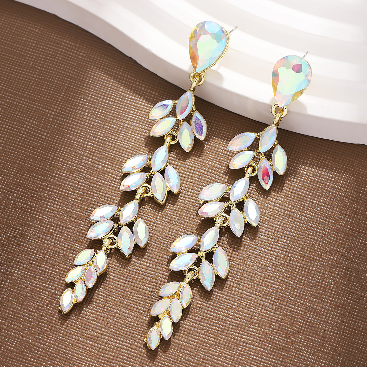 1 Pair Quantity 1 Pair Retro Leaf Alloy Rhinestones Drop Earrings