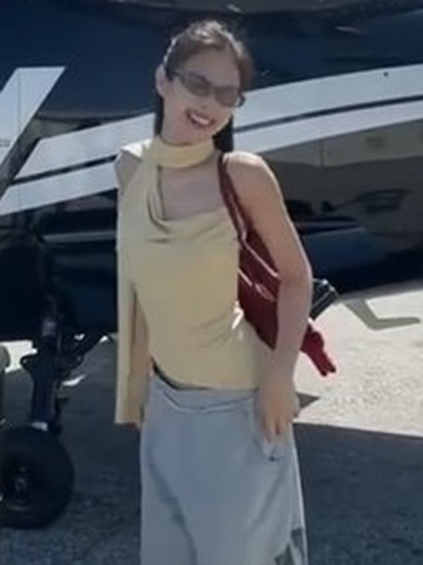 jennie同款时尚绑带荡领挂脖修身短款上衣设计感无袖修身显瘦上衣|undefined