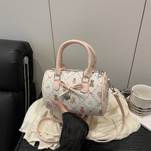 ����С���������^��Ů2025�¿�ɐ�ͨ�چμ�б����߼��в�ʿ�D��