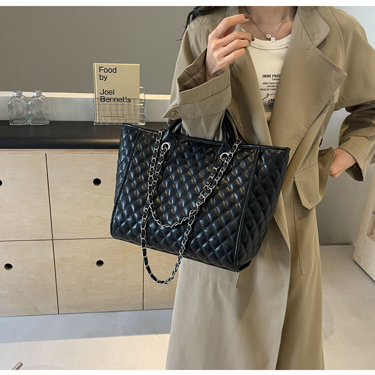 European And American Lingge Bag New Large Capacity Chain Bag Fashionable And Versatile Handheld Single Shoulder Tote Bag_voghion.com